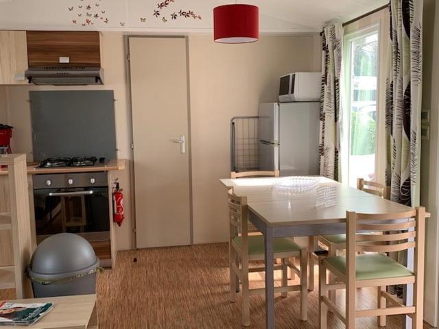 KERLANN 4 ETOILES MOBIL HOME 3 CHS 2 SDB Pont Aven Finistère Exterior foto